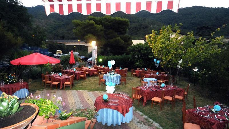 Real Asturias Hotel อัคควัปเปซา ภายนอก รูปภาพ
