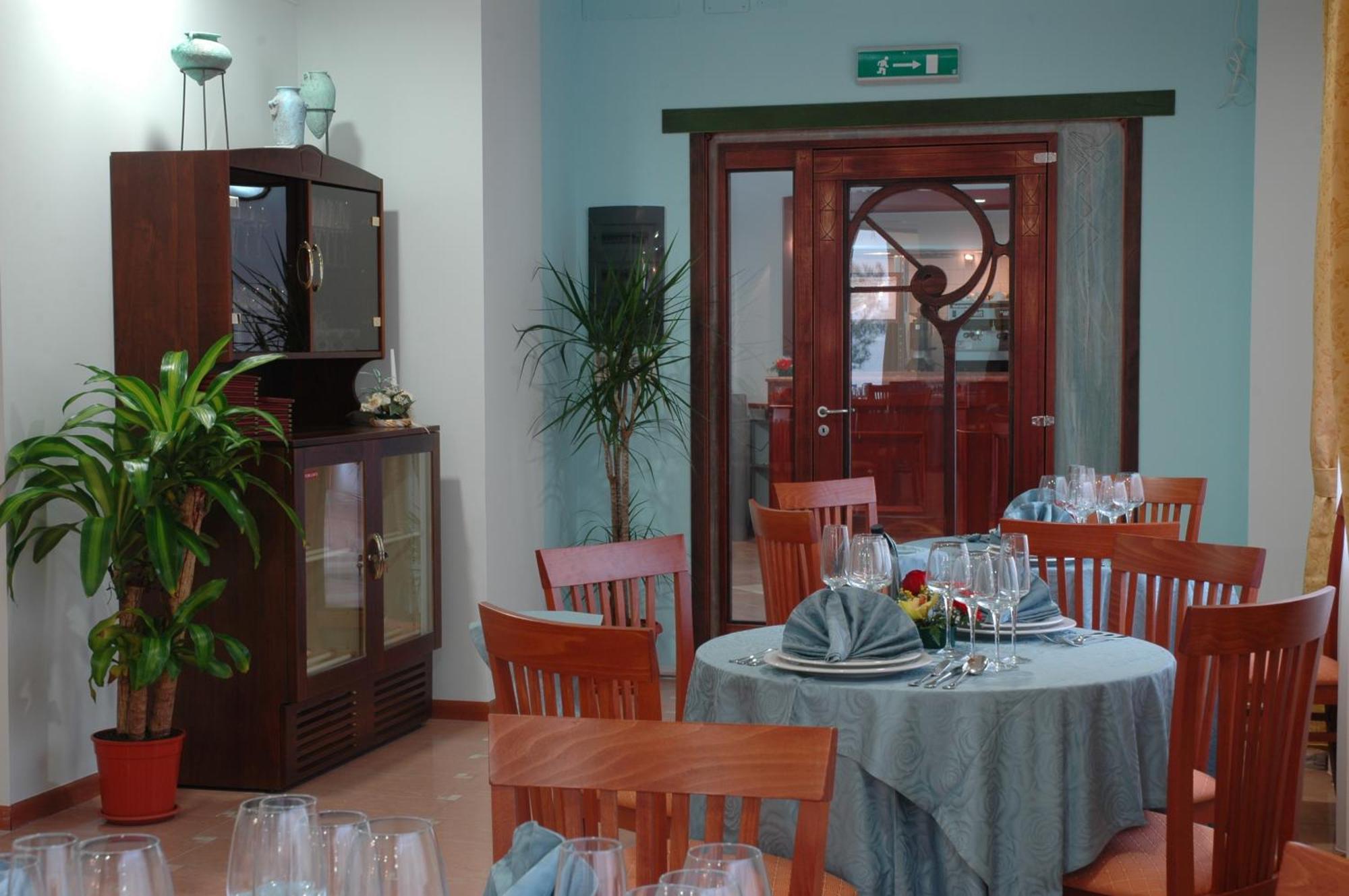 Real Asturias Hotel อัคควัปเปซา ภายนอก รูปภาพ