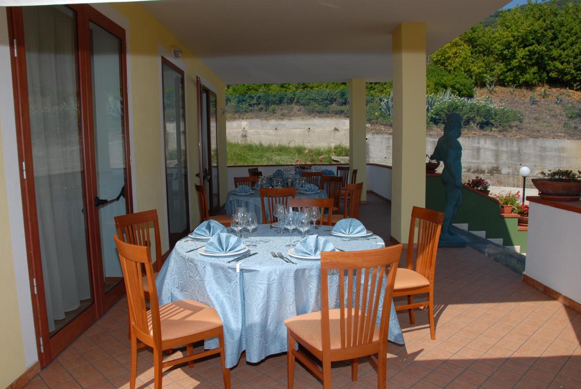 Real Asturias Hotel อัคควัปเปซา ภายนอก รูปภาพ