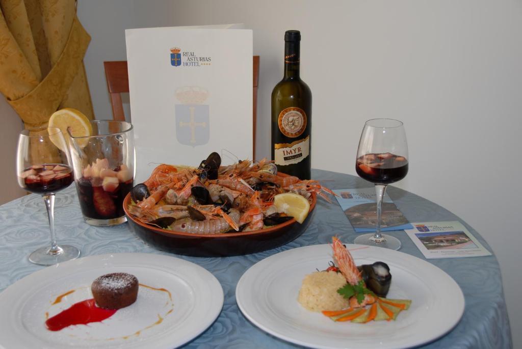 Real Asturias Hotel อัคควัปเปซา ภายนอก รูปภาพ
