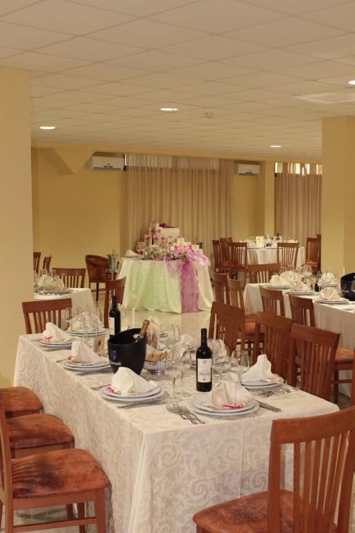 Real Asturias Hotel อัคควัปเปซา ภายนอก รูปภาพ