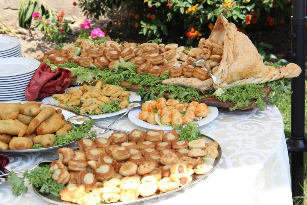 Real Asturias Hotel อัคควัปเปซา ภายนอก รูปภาพ